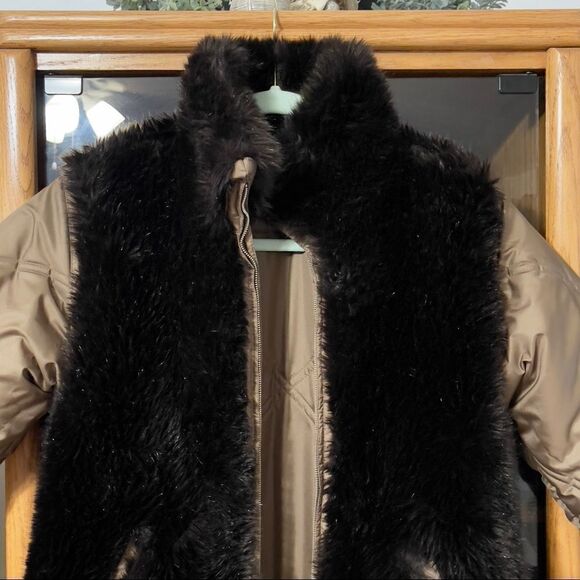 Bogner Reversible Faux Fur Quilted Trench Coat Sz 6 - Picture 8 of 15